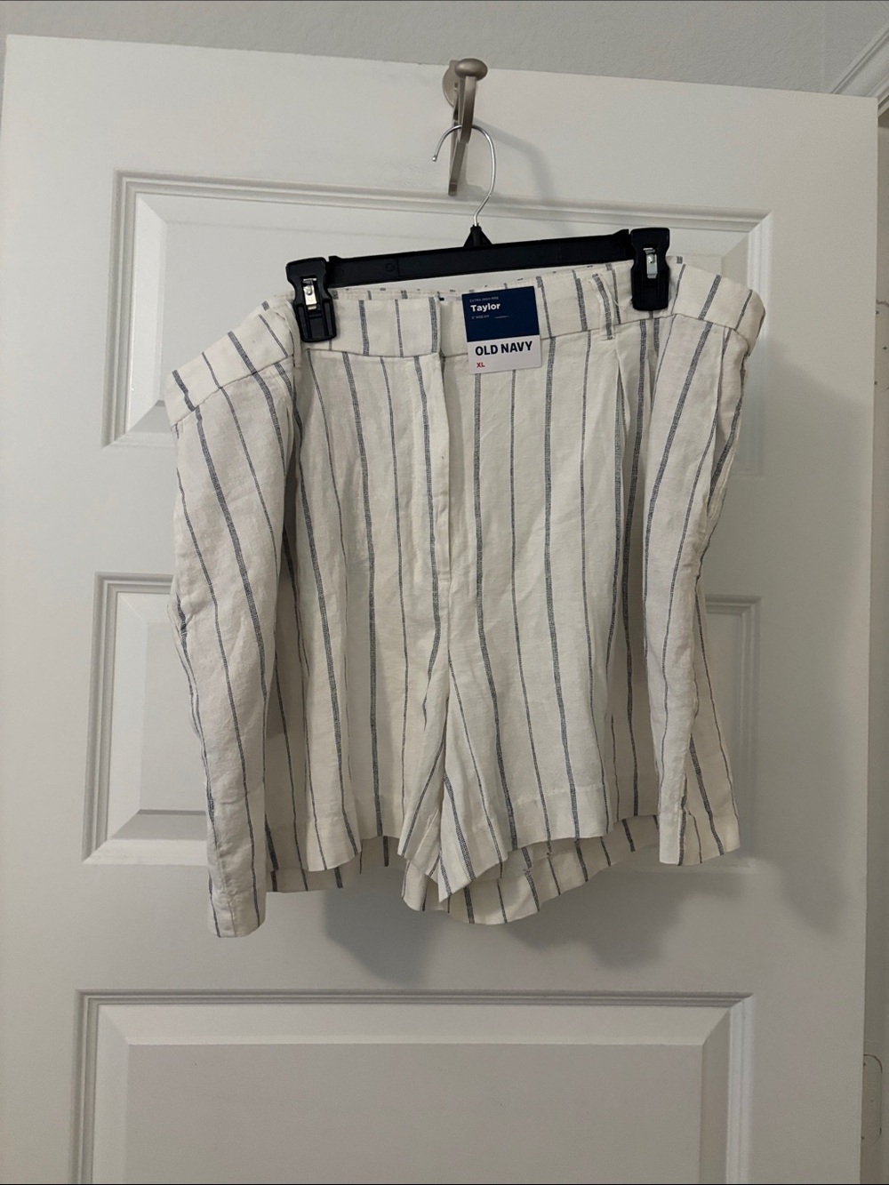 Old Navy Cream & Navy Vertical Stripe Extra High-Waist Shorts SZ XL linen NWT